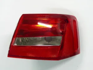 Piloto Trasero Derecho (4 Puertas) para Audi A6 2011
