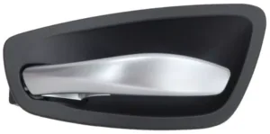 Maneta Puerta Interior Delantera / Trasera Izquierda Cromada-Negra para Bmw S/1 E81/E87 2004, S/1 E81/E87 2007, S/1 E82 2001, S/1 E82 2007 y S/1 E88 2008
