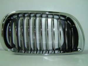 Rejilla Derecha (Cromada) para Bmw S/3 E46 4P 2001