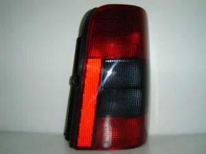 Piloto Trasero Derecho (Modelo Porton) para Citroen BERLINGO 1996 y Peugeot PARTNER 1996 y PARTNER 2002