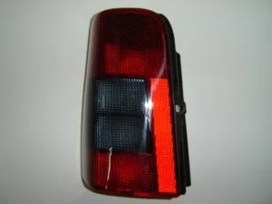 Piloto Trasero Izquierdo (Modelo Porton) para Citroen BERLINGO 1996 y Peugeot PARTNER 1996 y PARTNER 2002