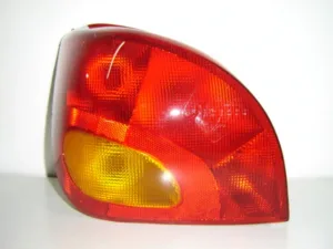 Piloto Trasero Izquierdo para Ford FIESTA MK4 1996 y FIESTA MK4 1999