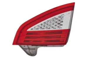 Piloto Trasero Derecho Interior (4 Puertas) (Hella) para Ford MONDEO 2007