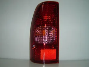 Piloto Trasero Izquierdo (Caja De Metal) para Mazda B2500 2002