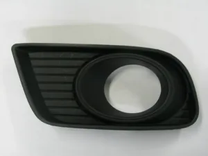 Rejilla Derecha Paragolpes Delantero (Con Agujero) para Mazda BT-50 2006