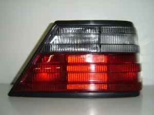 Piloto Trasero Derecho (Ahumado) (1993-) para Mercedes-Benz E W124 1985