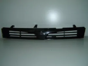Rejilla para Mitsubishi LANCER 1996