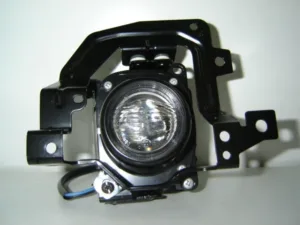 Faro Antiniebla Derecho para Mitsubishi LANCER 2004