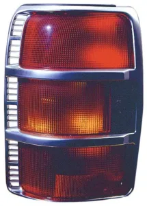 Piloto Trasero Derecho (Con Aro Cromado) para Mitsubishi PAJERO 1991