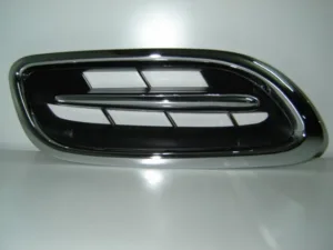Rejilla Derecha (Negra /Cromada) para Nissan MICRA K11 2000