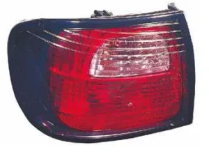 Piloto Trasero Derecho (4 Puertas) (Aleta) para Nissan PRIMERA P11 1999