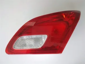 Piloto Trasero Maletero Ahumado (Magneti Marelli) para Opel ASTRA J 2009