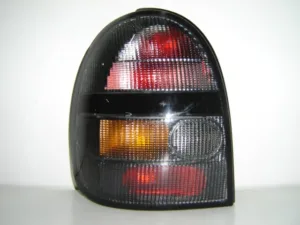 Piloto Trasero Izquierdo (Ahumado) para Opel CORSA B 1993