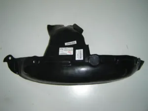 Resguardo Paso De Rueda Delantero Derecho (Trasero) para Renault CLIO II 1998