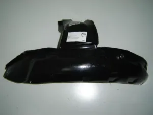 Resguardo Paso De Rueda Delantero Derecho (Trasero) para Renault KANGOO 1997 y KANGOO 2003