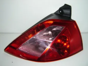 Piloto Trasero Derecho (3/5 Puertas) para Renault MEGANE II 2002