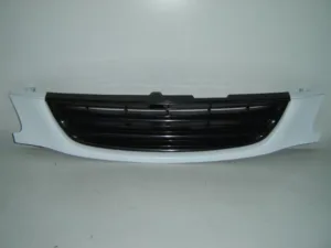 Rejilla (Negra) para Toyota AVENSIS 1997