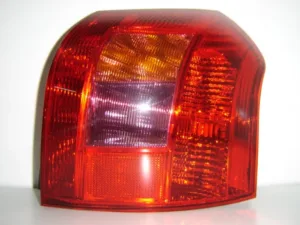 Piloto Trasero Derecho Hatchback para Toyota COROLLA H/B 2002