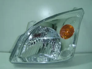 Faro Izquierdo (Regulacion Manual/Electrica) para Toyota LAND CRUISER 2003