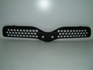 Rejilla (Negra) para Toyota YARIS 1999