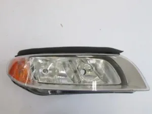 Faro Derecho Electrico Con Motor (H7/H9/Led) para Volvo S80 2013, V70 2013 y XC70 2013