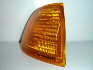Piloto Delantero Derecho (Amarillo) (Con Casquillo) para Volkswagen CADDY II 1996 y POLO 1994