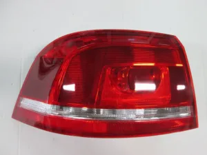 Piloto Trasero Izquierdo (Sw) para Volkswagen PASSAT B7 2010