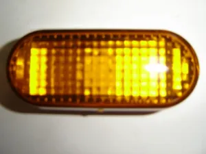 Piloto Lateral Derecho Ó Izquierdo (Amarillo) para Volkswagen POLO 1994