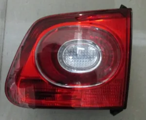Piloto Trasero Izquierdo (Medio) para Volkswagen TIGUAN 2007